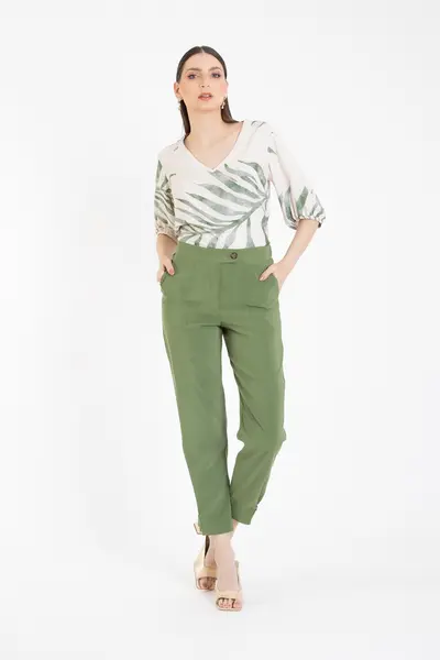 Calca Afunilada Tencel Verde Balsamo