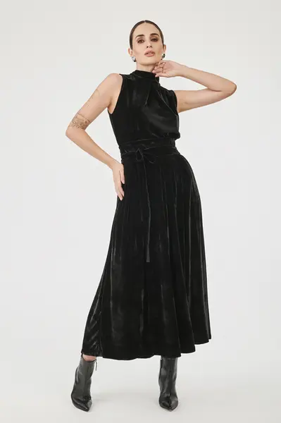Blusa Gola Alta Veludo Preto