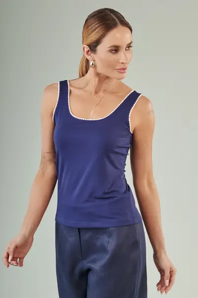 Blusa Regata Bordada Marinho