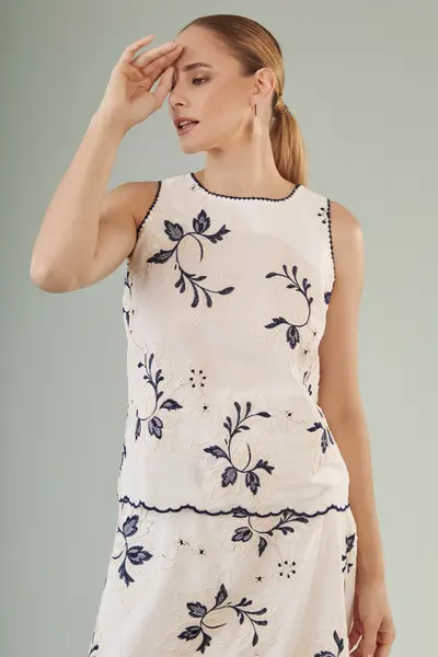 Blusa sem Mangas Ravenna Off White/marinho