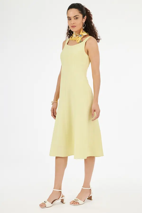 Vestido Evase Alcas Limonada