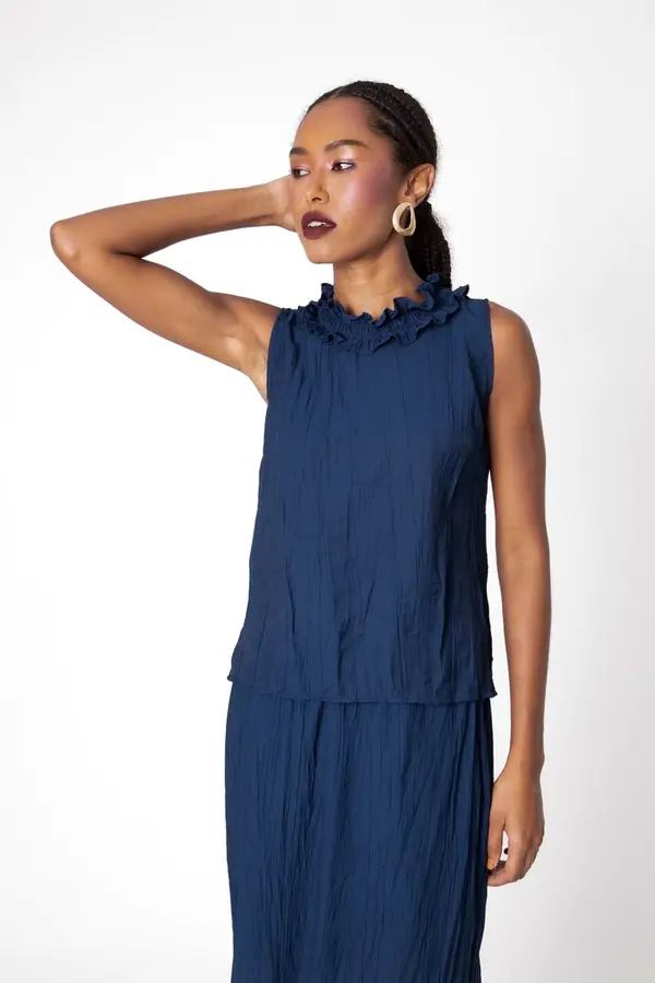 Blusa Gola Babado Azul Noite