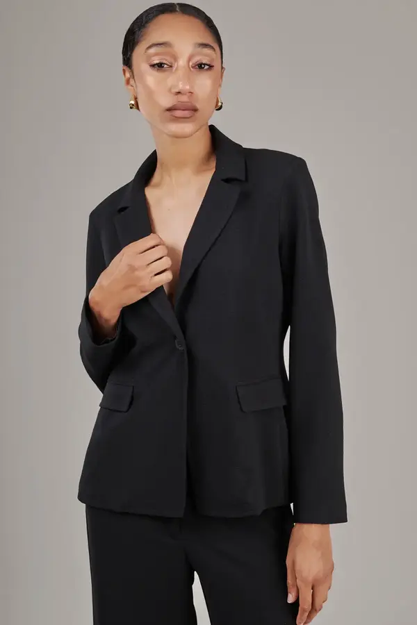 Blazer Acinturado Crepe Preto