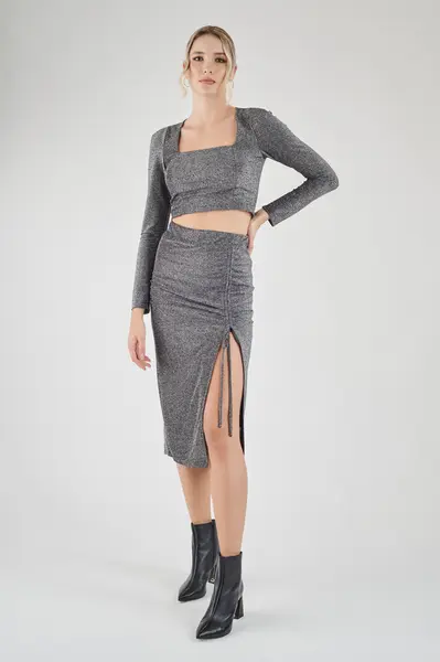 Saia Midi com Fenda Lateral Pr