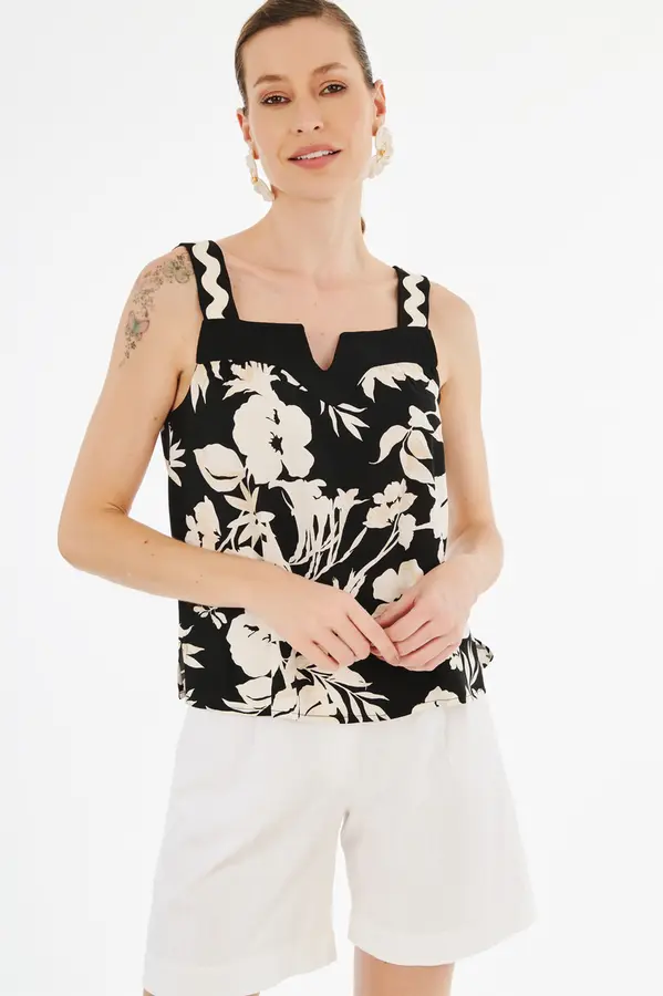 Blusa Flor do Campo Floral P&b/bege