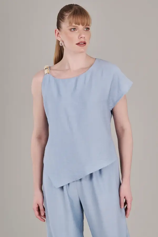 Blusa Assimétrica Baby Blue