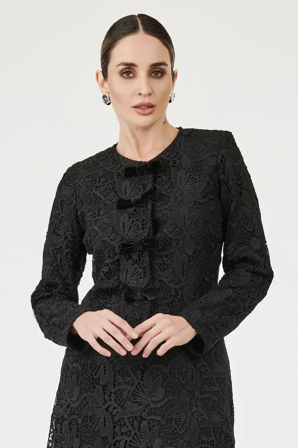 Casaqueto Renda Laços Preto