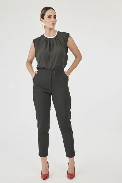 Blusa Decote Franzido Preto