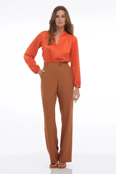 Blusa Decote V Acetinada Laranja Queimado