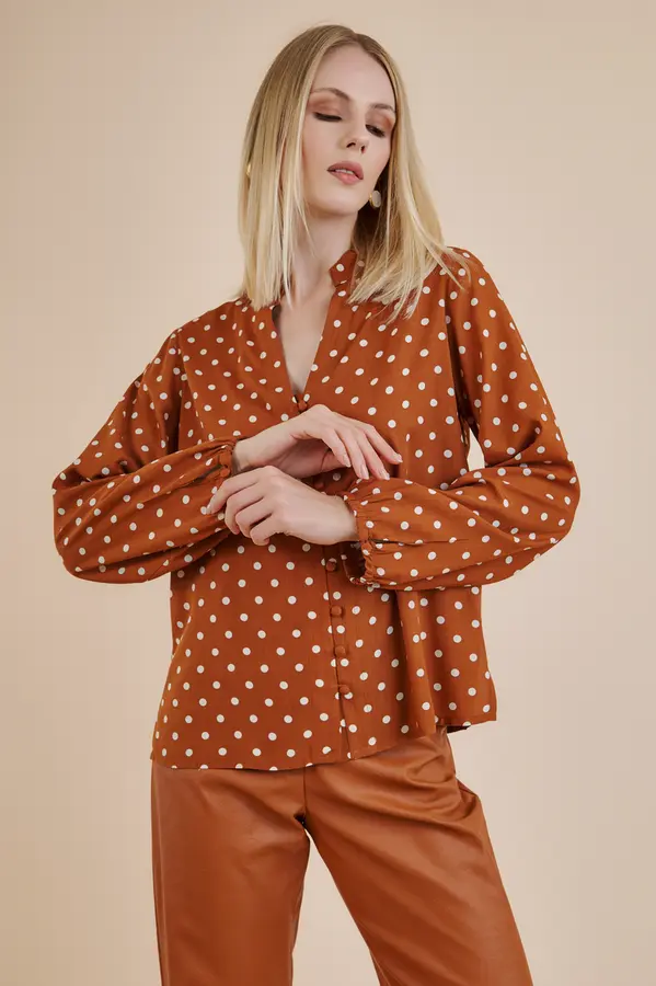 Camisa Petit Poas Caramelo/beg