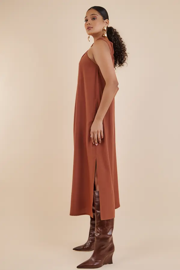 Vestido Amplo Decote Metal Cho