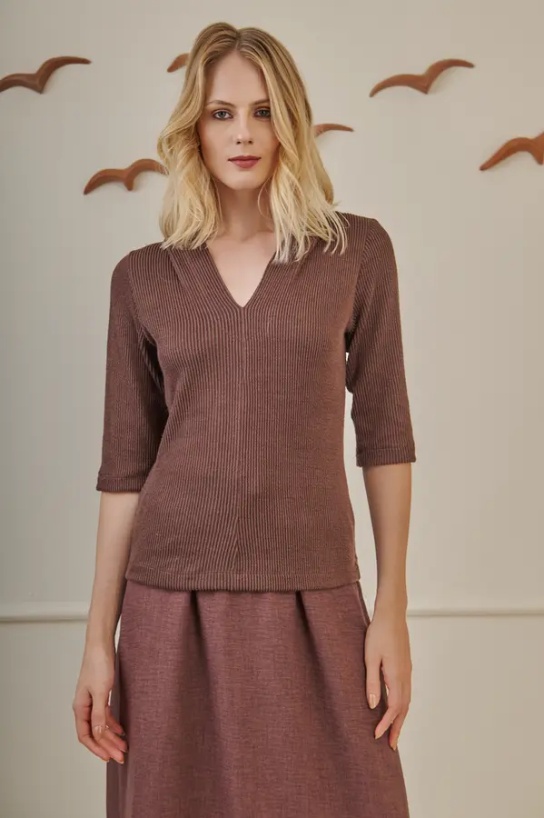 Blusa Canelle Decote V Caramelo