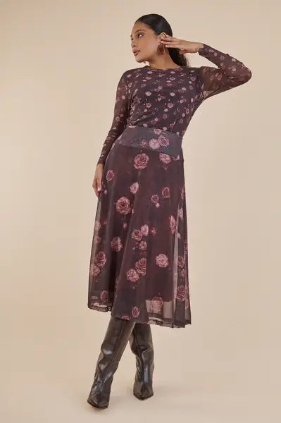 Saia Dark Roses Dark Roses